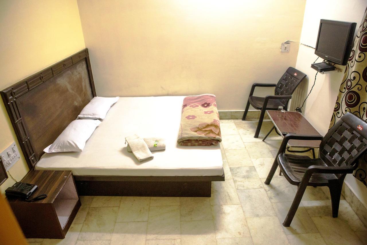 Hotel Venus International Nowe Delhi Zewnętrze zdjęcie