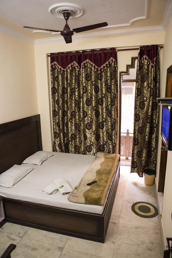 Hotel Venus International Nowe Delhi Zewnętrze zdjęcie