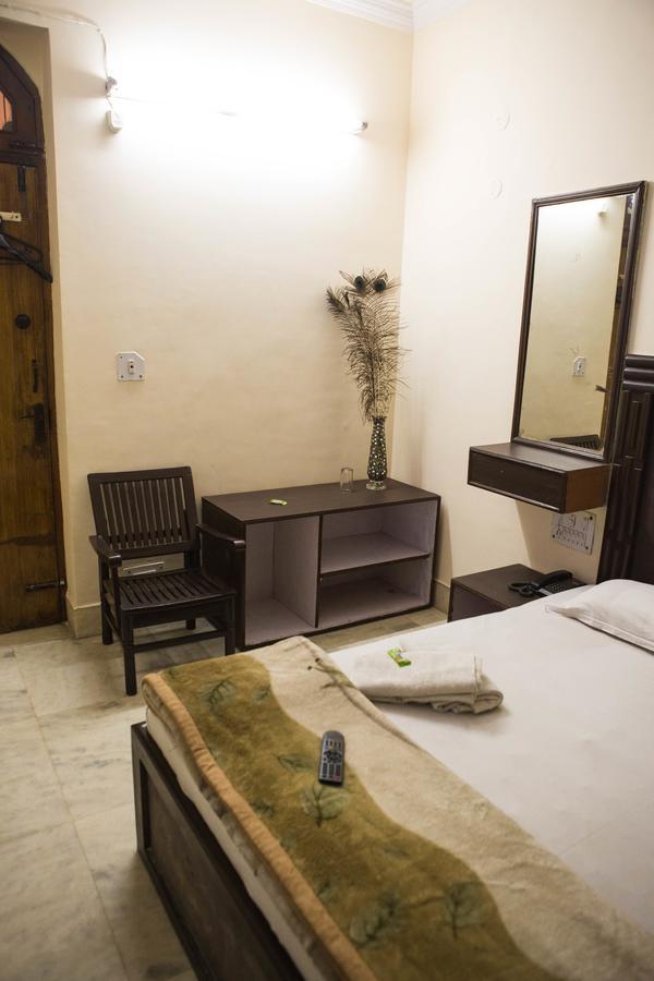Hotel Venus International Nowe Delhi Zewnętrze zdjęcie